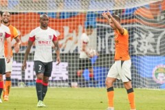 曼城3-0大胜曼联，产生2个不可思议，哈兰德2球创纪录，福登破球荒